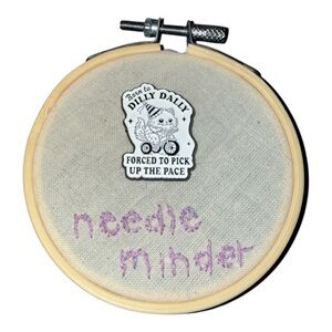 Funny Needle Minder